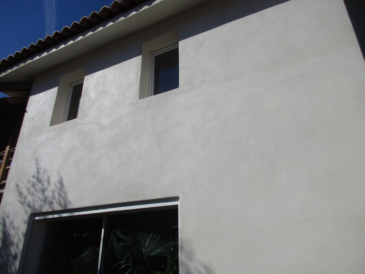 Vue générale d'un chantier de villa mené par Les Maisons Vertes Provençales à Lambesc