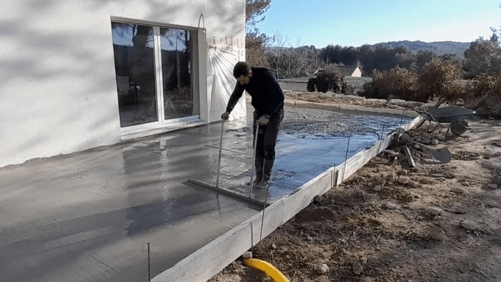 Dalle béton à Miramas — Les Maisons Vertes Provençales