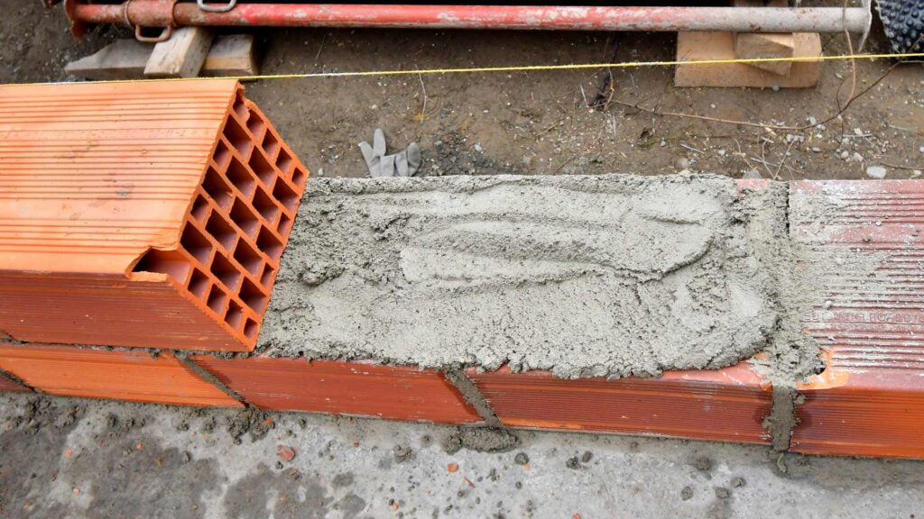 Mur maçon à Miramas