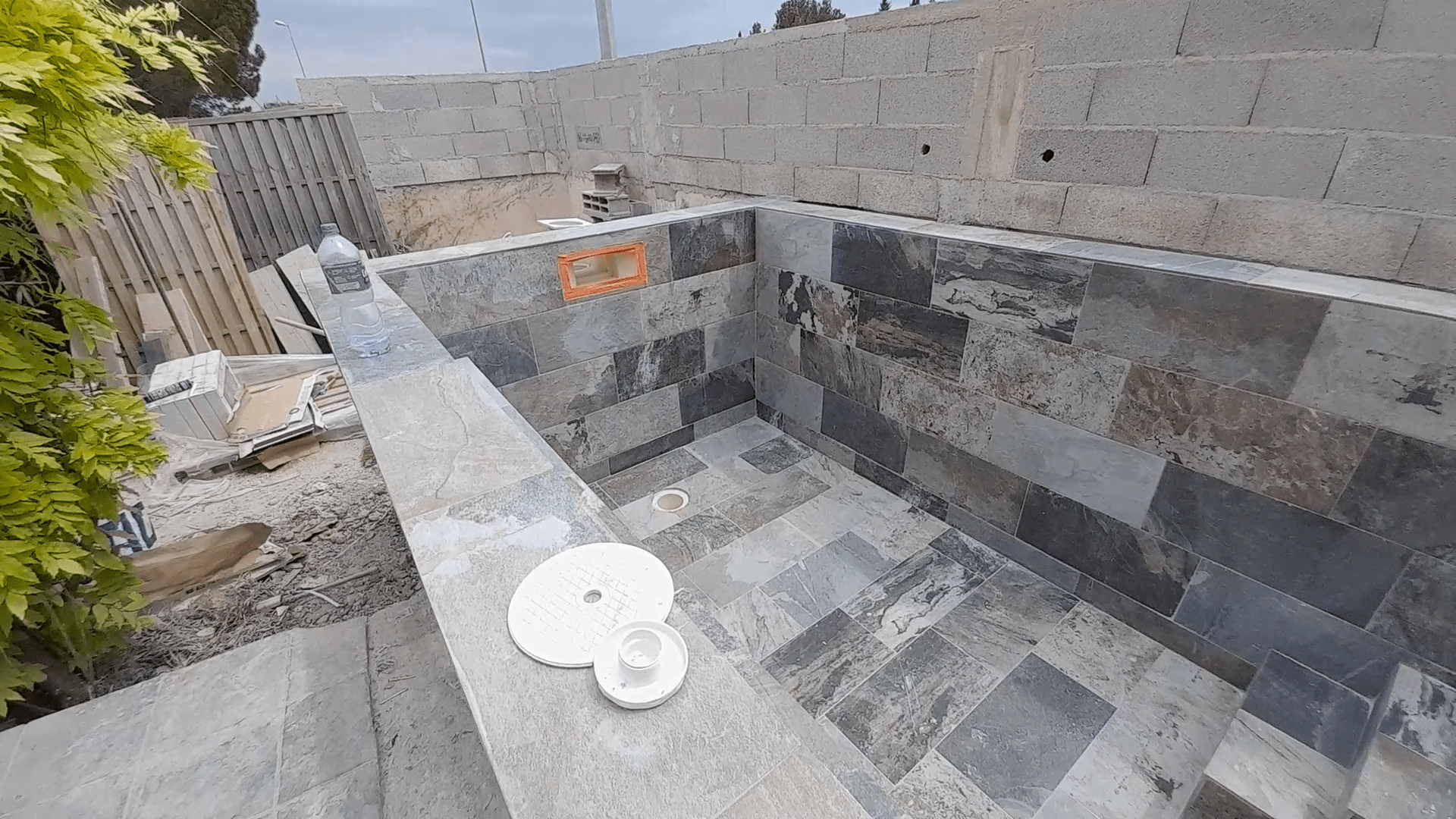 Piscine béton Hors sol 10m²