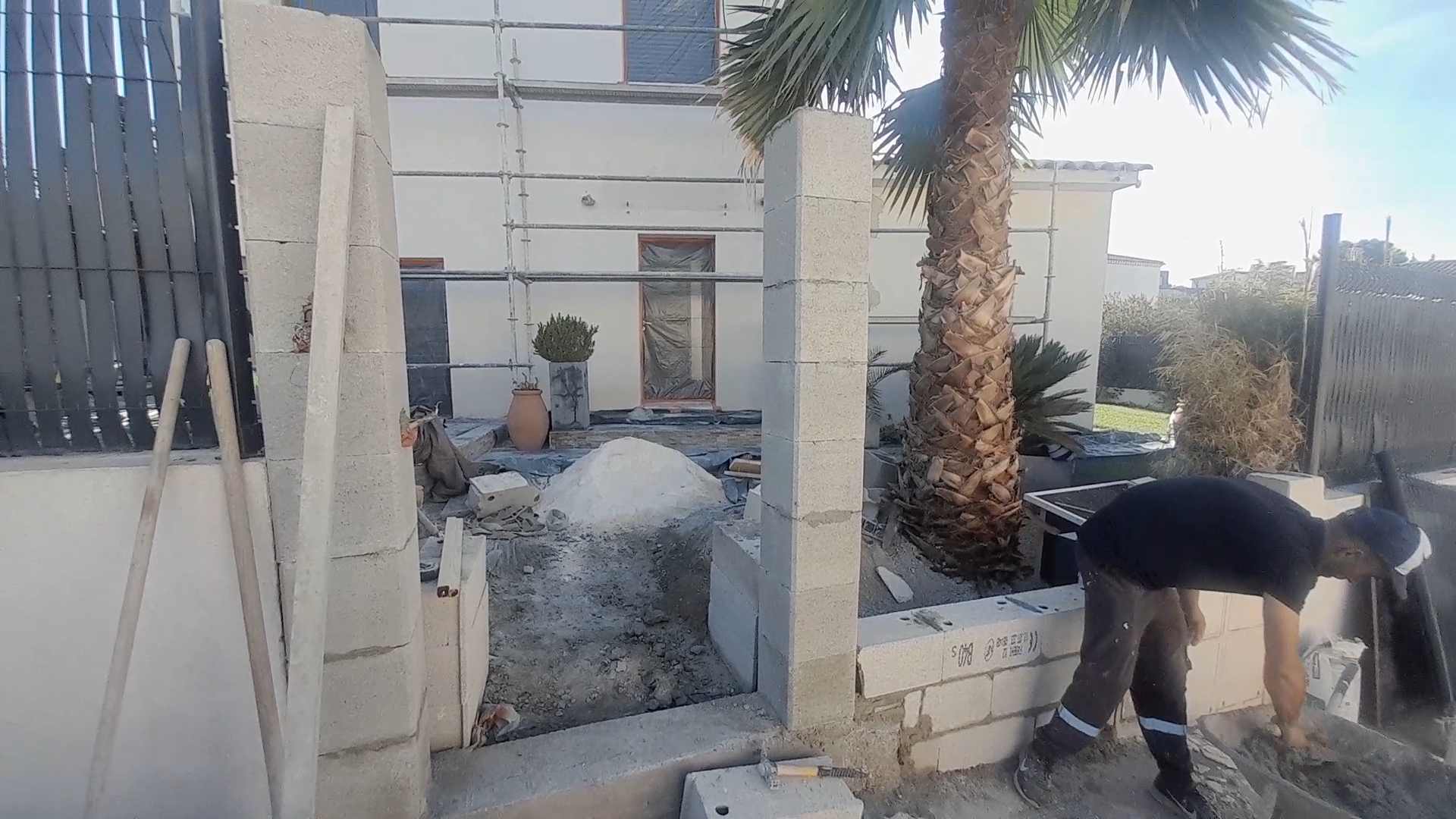 Construction de pilier de portail à Luynes