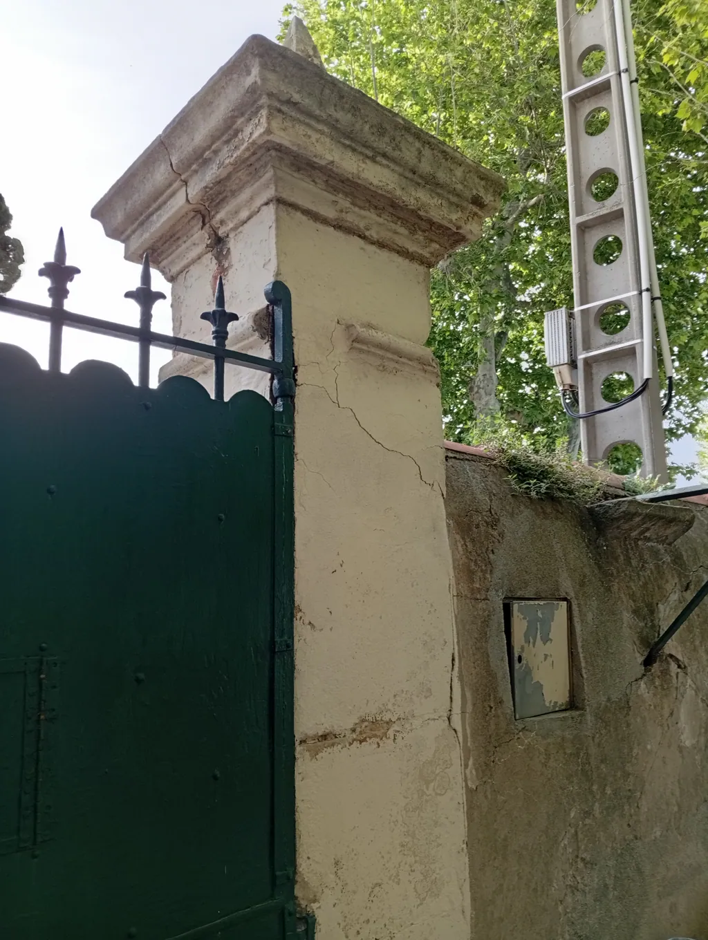 Démolition contrôlée mur porteur — Aix Vieux ville