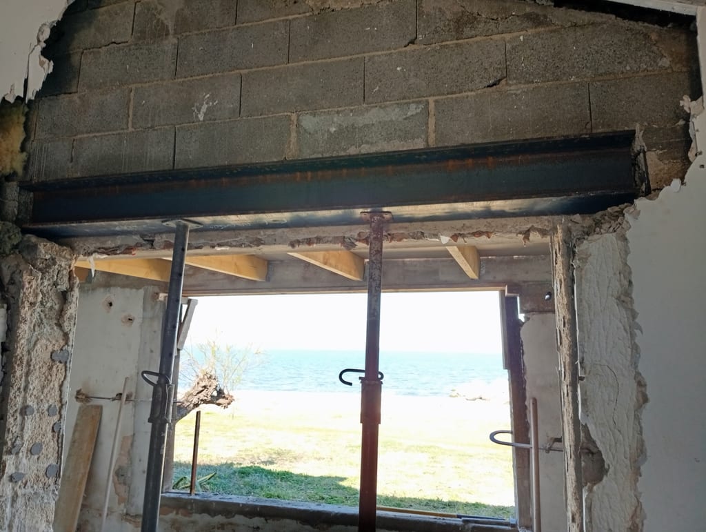 Ouverture d'un mur porteur sur notre chantier de Marignane